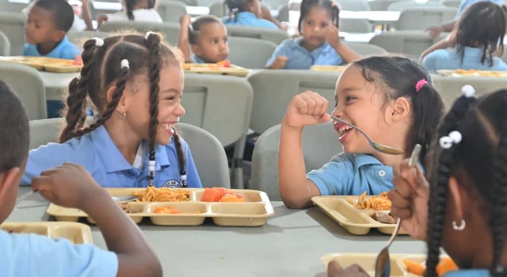 El INABIE resalta sus aportes a la disminución del hambre y la malnutrición a través de su Programa de Alimentación Escolar