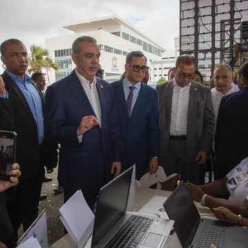 55a0b23c-5d6a-46f1-bd7c-b40bc64d01e5 Presidente Abinader lanza programa “RD-Trabaja” con más de 7,000 vacantes disponibles de empleos formales