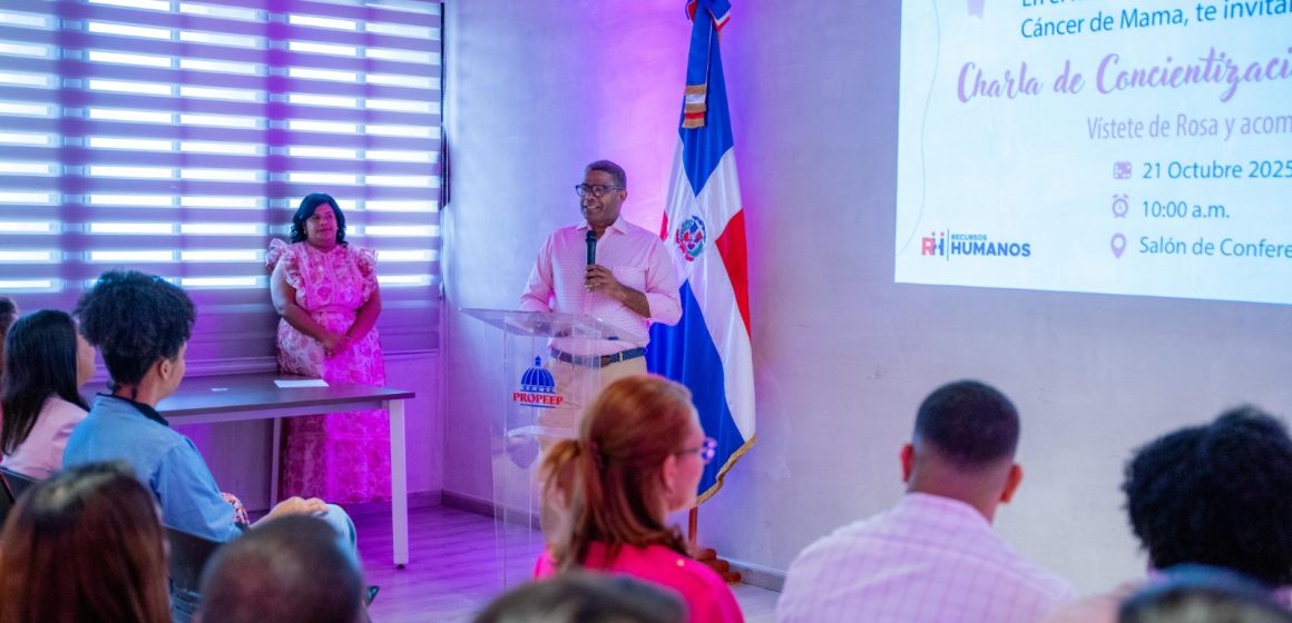 Propeep imparte charla a sus colaboradoras sobre concientización y prevención del cáncer de mama