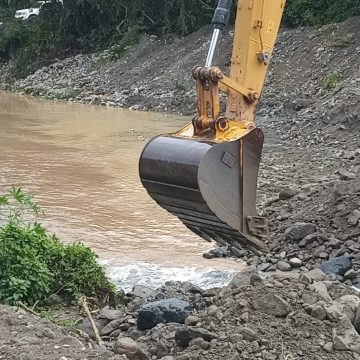 CAASD intensifica limpieza de cañadas ante la tormenta y alerta sobre los desechos arrojados por ciudadanos