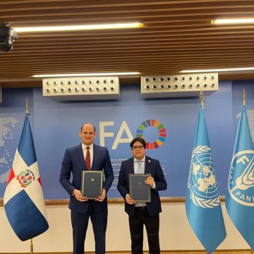 RD y FAO firman un acuerdo para continuar fortaleciendo el Programa de Alimentación Escolar del INABIE