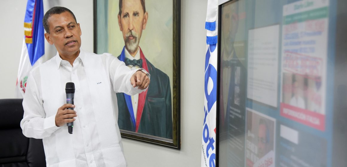 10a105eb-ca78-4a68-983d-f3bd2375dd90 Durante el paso de la tormenta Melisa, el Indotel registró que el 67 % de las imágenes y videos difundidos en plataformas digitales eran falsos