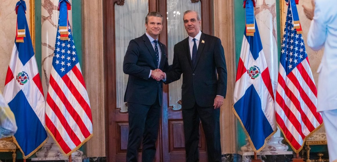 35b8304d-c290-43e9-b970-fb098a30d130 Secretario de Defensa de Estados Unidos, Pete Hegseth, asegura respaldo de su país a República Dominicana como su principal aliado en la región y reconoce liderazgo de Abinader contra el narcotráfico