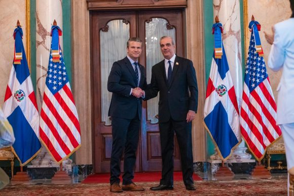 35b8304d-c290-43e9-b970-fb098a30d130 Secretario de Defensa de Estados Unidos, Pete Hegseth, asegura respaldo de su país a República Dominicana como su principal aliado en la región y reconoce liderazgo de Abinader contra el narcotráfico