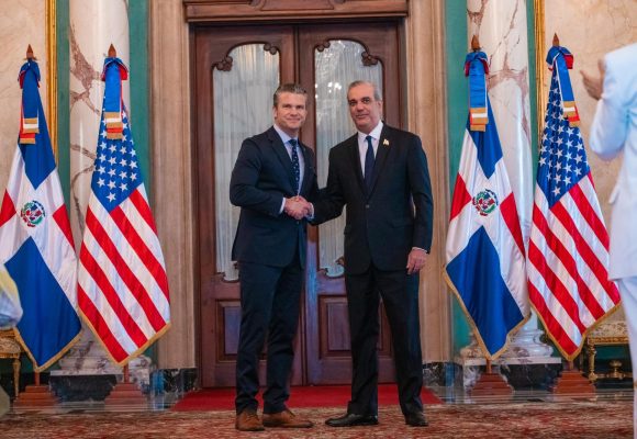 35b8304d-c290-43e9-b970-fb098a30d130 Secretario de Defensa de Estados Unidos, Pete Hegseth, asegura respaldo de su país a República Dominicana como su principal aliado en la región y reconoce liderazgo de Abinader contra el narcotráfico
