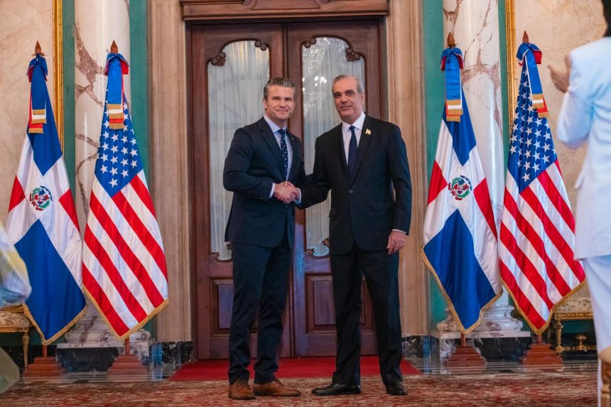 35b8304d-c290-43e9-b970-fb098a30d130 Secretario de Defensa de Estados Unidos, Pete Hegseth, asegura respaldo de su país a República Dominicana como su principal aliado en la región y reconoce liderazgo de Abinader contra el narcotráfico
