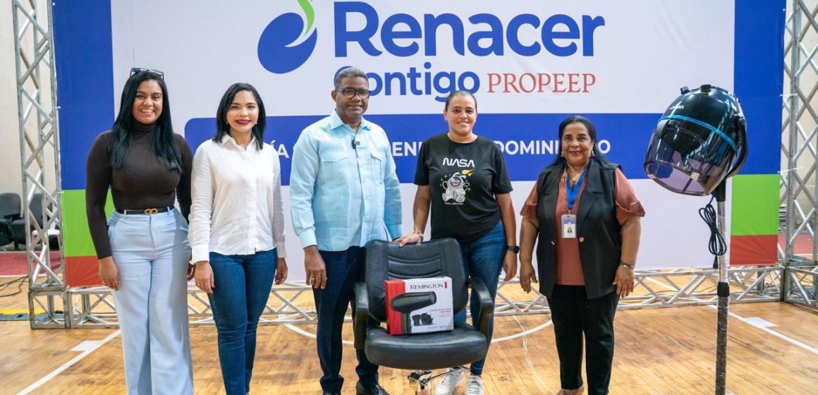 Propeep impulsa emprendedores con apoyo de RD$5.3 millones en equipos y herramientas de trabajo a través programa “Renacer Contigo”