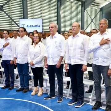 Presidente Abinader lidera jornada de inauguraciones en Santiago con entrega de centros educativos, deportivos, culturales y asfaltado de calles