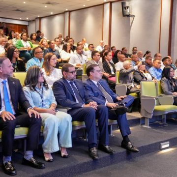 Aduanas y Ministerio Público unen esfuerzos para la persecución y sanción del contrabando de divisas