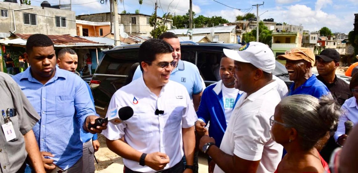 ade9e234-b1e8-4460-9c6b-2efc1865cd09 Fellito Suberví supervisa avances en trabajos de saneamiento de cañadas en SDO que beneficiarán a más de 80 mil personas