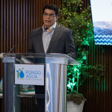 c7da5f04-099c-4d87-82f1-9b1ff05a9467 Fondo Agua Santo Domingo reconoce la gestión de Fellito Suberví por su contribución a la sostenibilidad hídrica