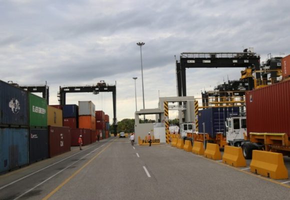 Aduanas recauda RD$240 mil millones