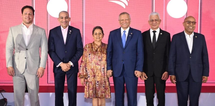 Coctel de Navidad para clientes de Banreservas