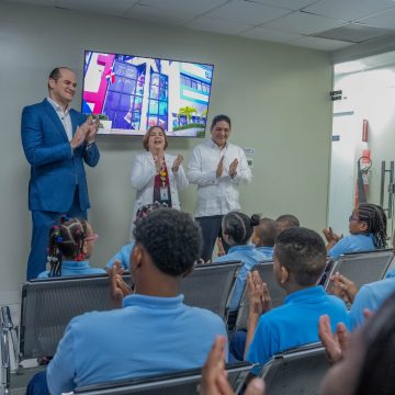 7e6e8dac-3017-4ff7-851e-8c001ec0e908 El INABIE mejora calidad de vida de 11 estudiantes con la realización de cirugías de corrección visual