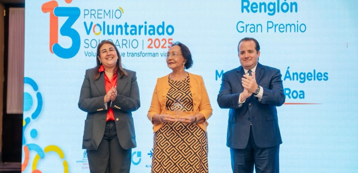 9e8c8c14-4029-4654-b021-26b517c2fe35 Ministro Paliza encabeza Premio Nacional Voluntariado Solidario 2025