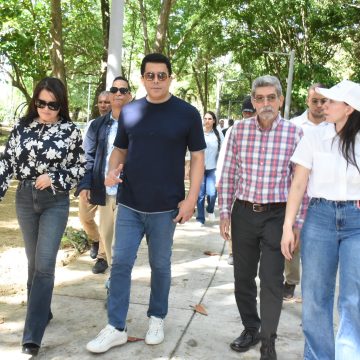 DSC_0586 Ministro de Turismo supervisa reconstrucción del Parque Nacional Submarino La Caleta.