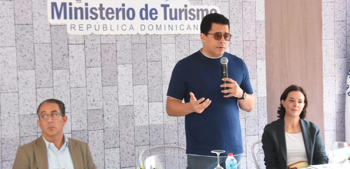 IMG-20251212-WA0113 Ministro de Turismo reabre más calles en Ciudad Colonial y presenta obras de estabilización de monasterio de San Francisco