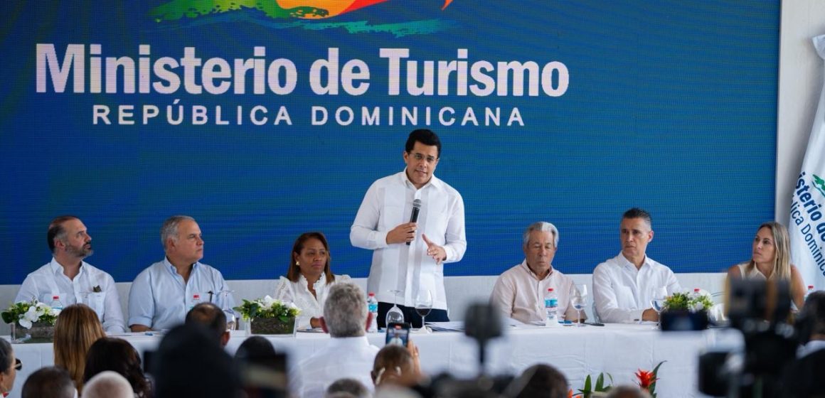 IMG_4735 Inicia reorganización de Bayahíbe con 213 millones en obras.