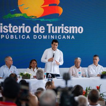 IMG_4735 Inicia reorganización de Bayahíbe con 213 millones en obras.