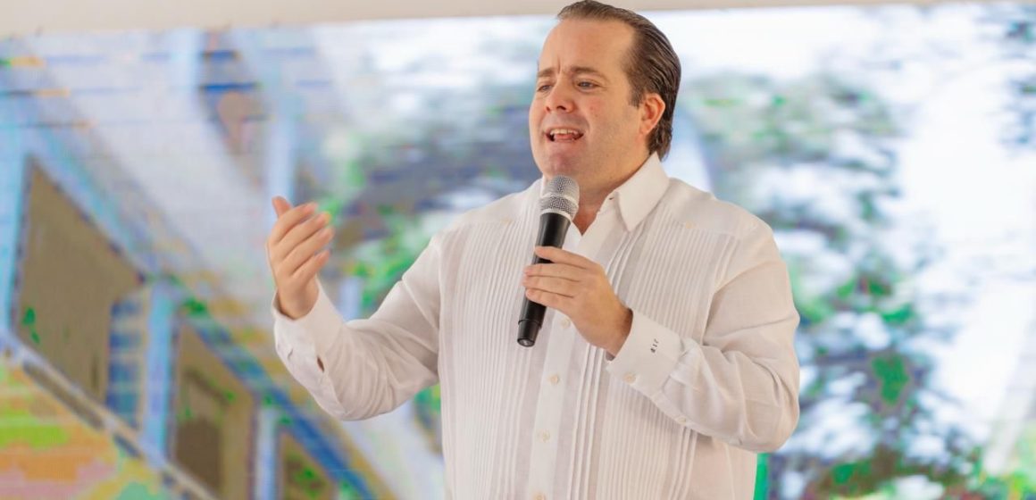 Paliza llama al liderazgo ético, humano y responsable durante conferencia en UASD Haina