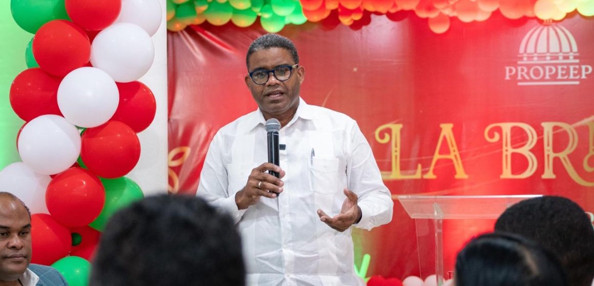 Propeep inicia almuerzos navideños con familias con niños autistas y discapacidad