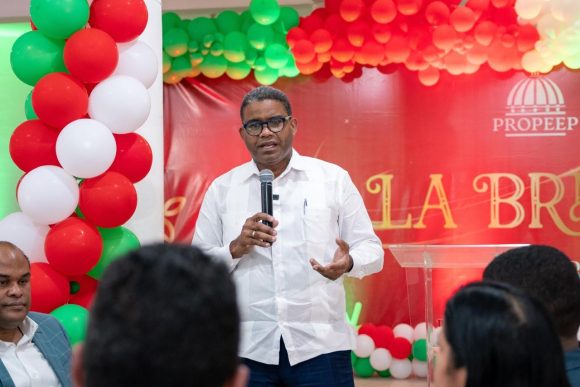 c41ac7b5-682d-4495-aeab-5927f8043d8f Propeep inicia almuerzos navideños con familias con niños autistas y discapacidad