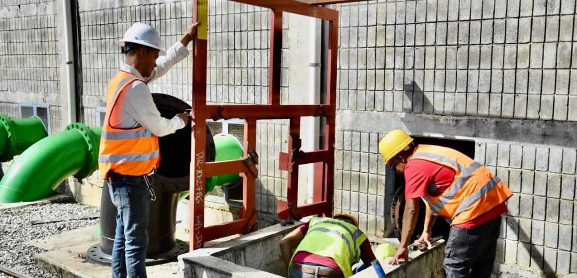d74cb95e-d10c-462a-bf00-4a6cbf7934b5 CAASD concluye trabajos en el Acueducto Barrera de Salinidad y restablece el servicio de agua potable en Santo Domingo Este