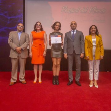 ILAMUP entrega premios de la segunda edición del Festival del Minuto Maltratada.