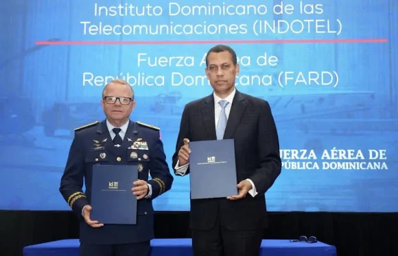 Firman acuerdo para impulsar infraestructura tecnológica en Base Aérea de San Isidro