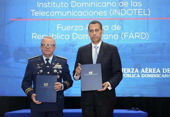Firman acuerdo para impulsar infraestructura tecnológica en Base Aérea de San Isidro