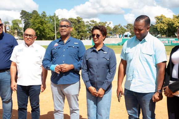 Propeep y Desarrollo Barrial supervisan y coordinan intervenciones del “Gobierno Contigo” en La Altagracia