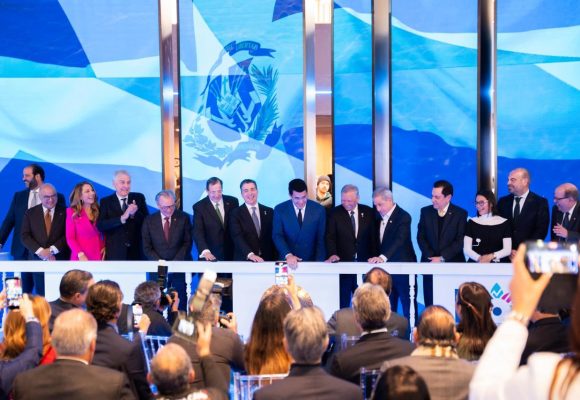 Ministro Collado inaugura stand dominicano en FITUR 2026, donde RD vuelve a brillar.