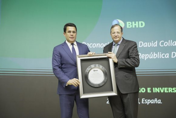 BHD reconoce en FITUR labor de ministro David Collado en favor del turismo.
