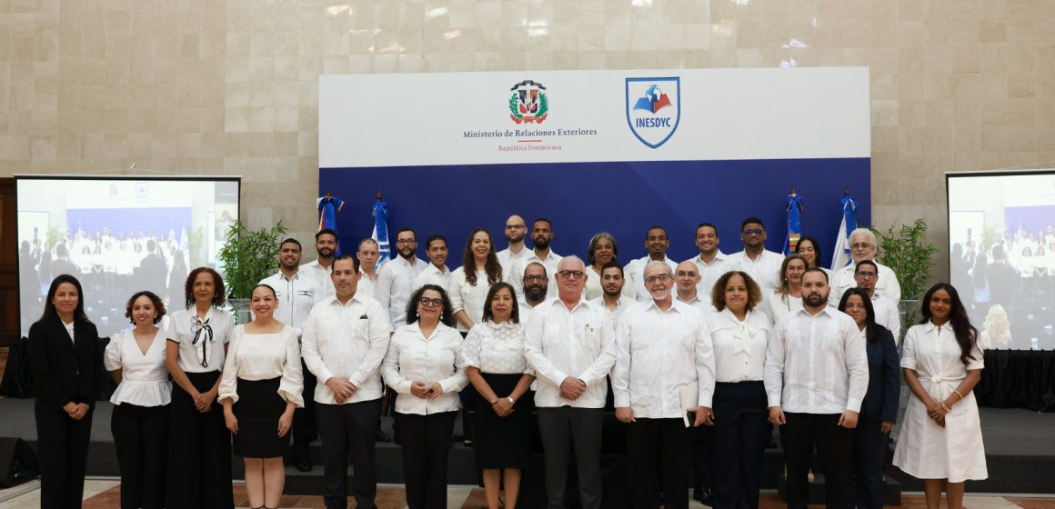 WhatsApp Image 2026-01-15 at 4.57.21 PM (1) MIREX e INESDYC dan apertura a Especialidad en Diplomacia y Relaciones Internacionales para 50 candidatos elegibles para ingresar a la Carrera Diplomática
