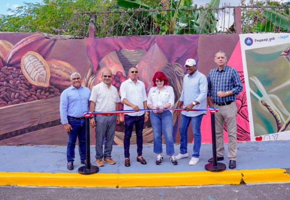 Propeep deja iniciada la Ruta del Arte 2026 con la inauguración de 1,300 metros cuadrados de Paseos de los Colores en Castillo