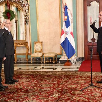 b6a601eb-3741-4ad2-94e5-8d7a8a6abd00 Presidente Abinader juramenta a Antoliano Peralta como ministro de Justicia y a Jorge Subero Isa como Consultor Jurídico