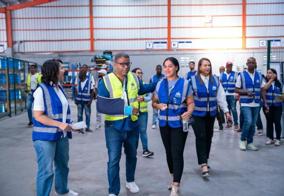 De las cenizas a la esperanza: Propeep respalda a madre de cuatro hijos tras perder su comedor en Villa Tapia