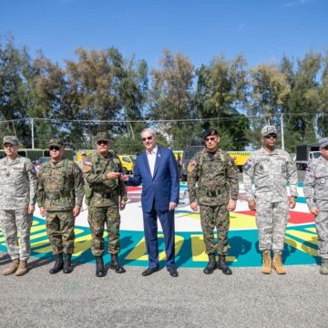 Presidente Luis Abinader entrega equipos militares, vehículos blindados FURIA, sistemas de drones y unidades de mitigación de desastres para fortalecer la seguridad nacional
