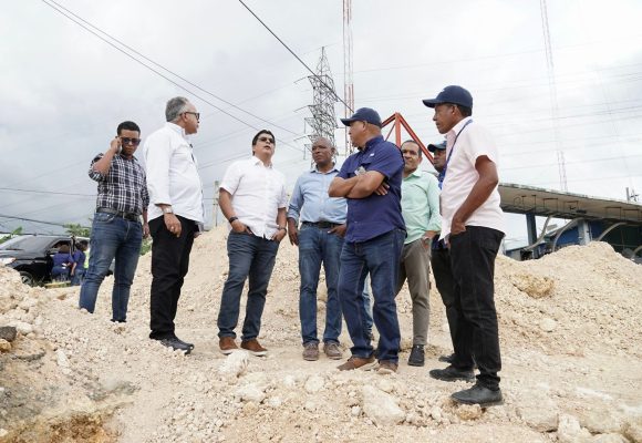Fellito Suberví anuncia soluciones rápidas a 28 sectores del Gran Santo Domingo