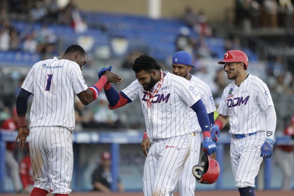 Leones del Escogido vence a Federales en histórico duelo de 31 carreras en la Serie del Caribe