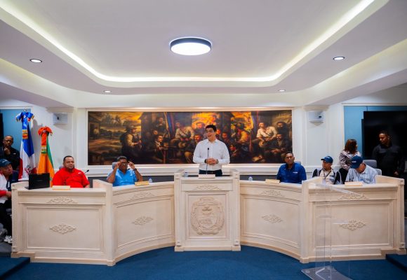 Fellito Suberví va a Los Alcarrizos con solución de 4,500 metros de cañada (Fellito Suberví va a Los Alcarrizos con solución de 4,500 metros de cañada