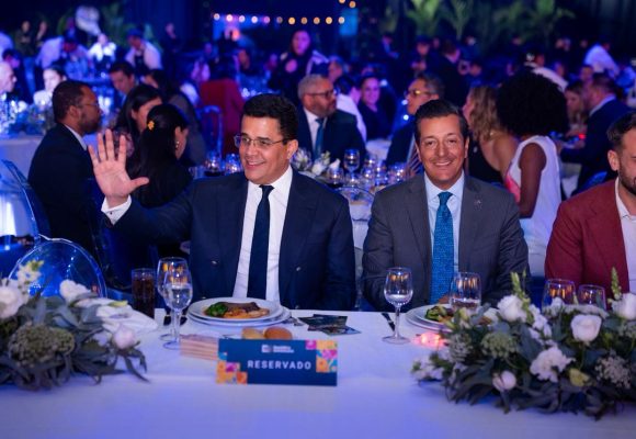 Ministro Collado lleva a México el Meet in Paradise ante más de 1,600 turoperadores y agentes de viajes.