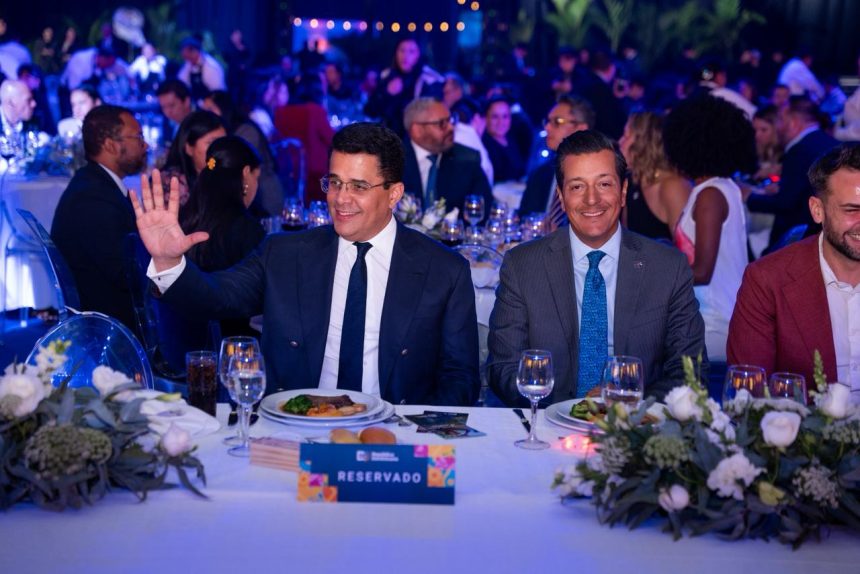 Ministro Collado lleva a México el Meet in Paradise ante más de 1,600 turoperadores y agentes de viajes.