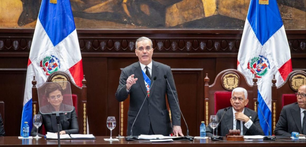 cf79a521-03e0-4d23-84ca-3e2454ab729c Abinader destaca aportes del Indotel a la inclusión digital con becas STEM, ciberseguridad y Canasta Digital Social