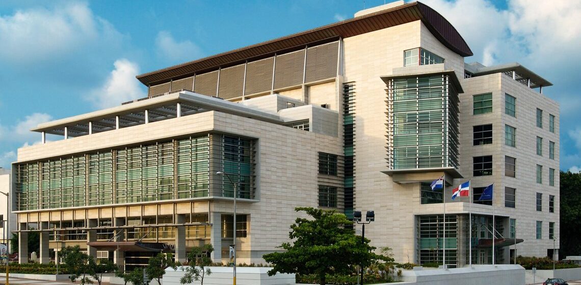 Fachada_Edificio_Procuraduria_PGR-1140x694 Arrestan in fraganti a fiscal que recibió 10,000 dólares de una persona bajo investigación