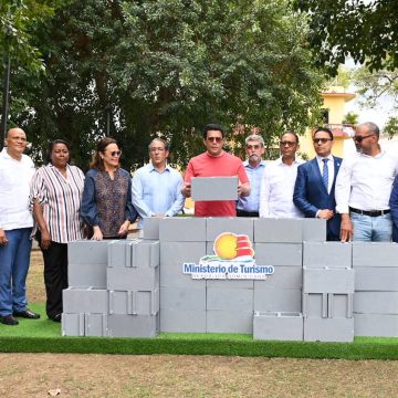 Inicio trabajos Parque San Miguel CC David Collado deja iniciados trabajos de revitalización del parque San Miguel y su entorno