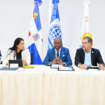 Reunión Banco Mundial MITUR se reúne con el Banco Mundial y presentó plan estratégico para el desarrollo turístico de Pedernales y la región Enriquillo
