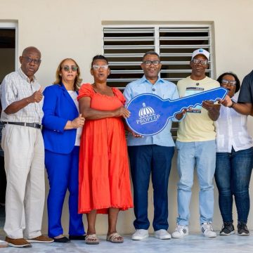 a00fc869-ad6a-407a-bb40-ad64c86fffe3 Propeep entrega vivienda remozada y equipada a familia de escasos recursos afectada por incendio en San Cristóbal