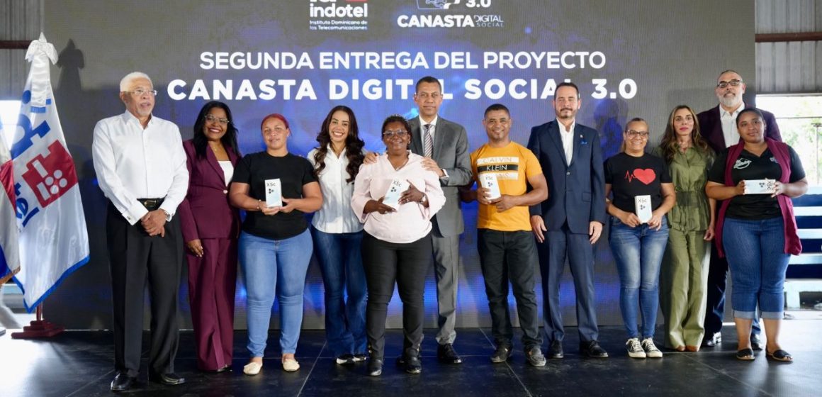 Indotel beneficia a 1,000 residentes de Santo Domingo Norte con la Canasta Digital Social 3.0
