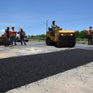 CAASD asfalta 5,000 metros cuadrados en el Gran Santo Domingo en primeros dos meses de 2026